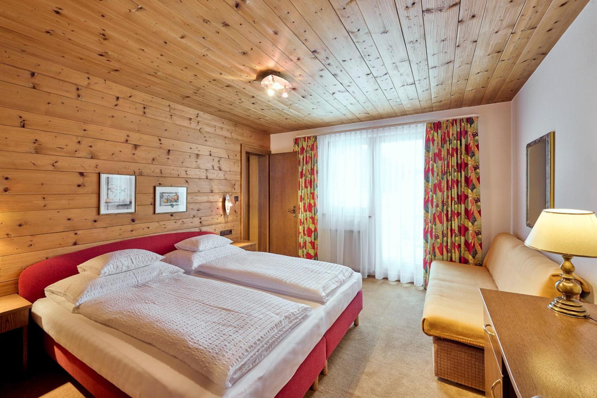 לך אם ארלברג Appartementhaus Holiday מראה חיצוני תמונה