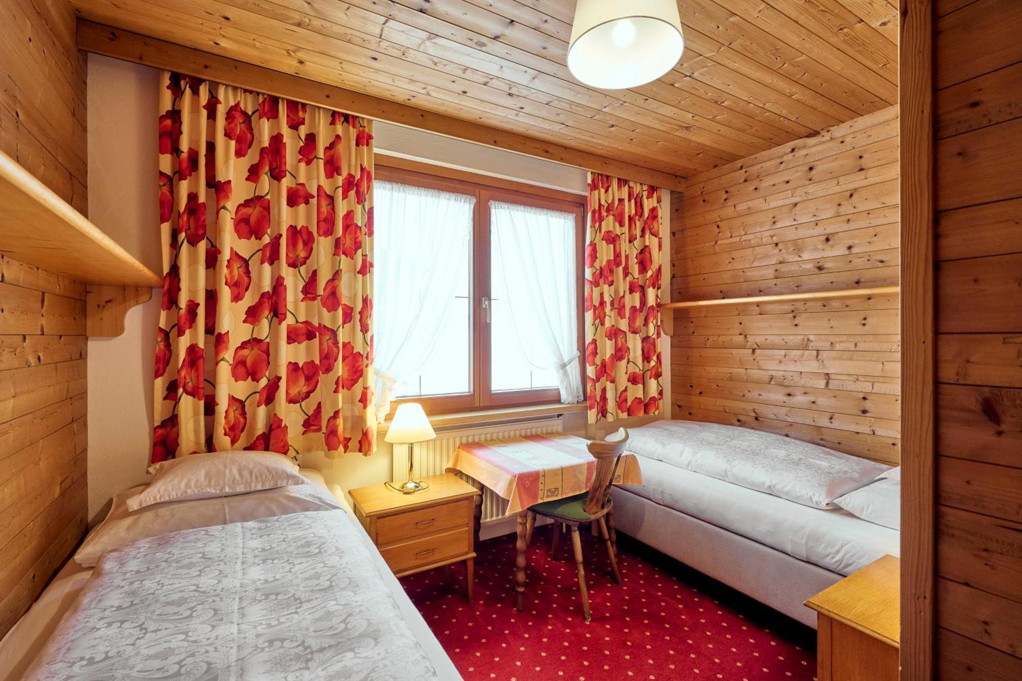 לך אם ארלברג Appartementhaus Holiday מראה חיצוני תמונה