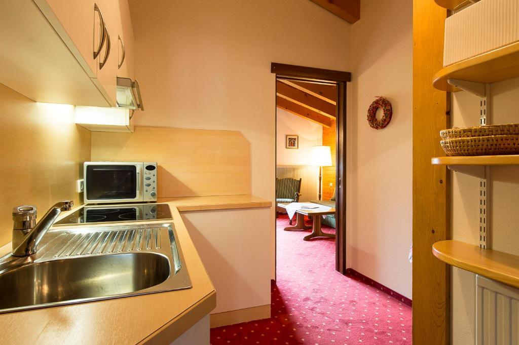 לך אם ארלברג Appartementhaus Holiday מראה חיצוני תמונה